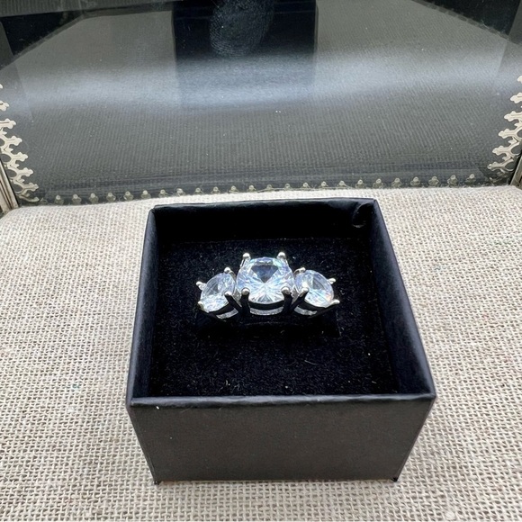 NIB 925 Sterling Silver & Zircon Engagement Wedding Anniversary Ring Size 8 - Picture 10 of 16